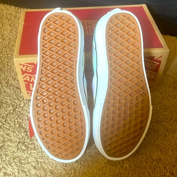 Kids Vans Classic Slip On Pastel Clouds Sizr 3. New in box - Picture 4 of 5
